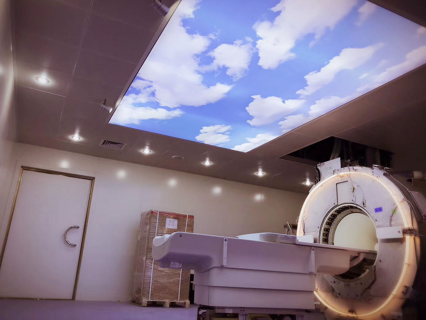 磁體間藍天白云裝飾